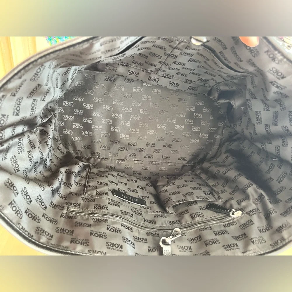 Michael Kors Black and White Star Print Tote_9